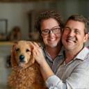 Vet consulting pet owner about nutrition